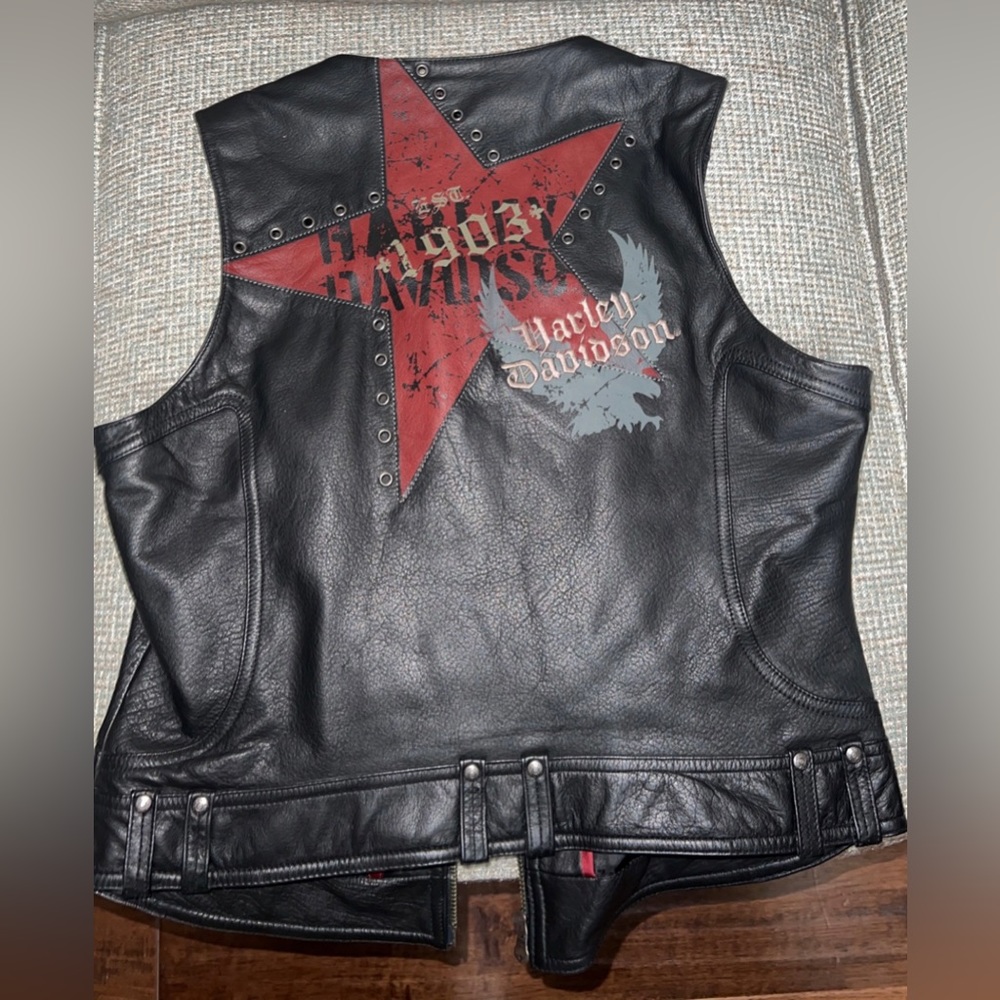 Women’s Harley Davidson, black leather vest